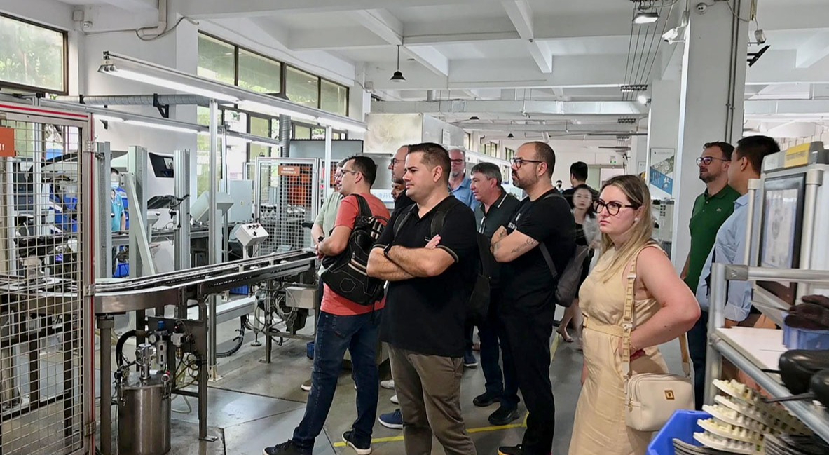 廣東(dōng)辛迪丹頓鞋業(yè)—巴西(xī)鞋業(yè)交流對(duì)接，共謀發展